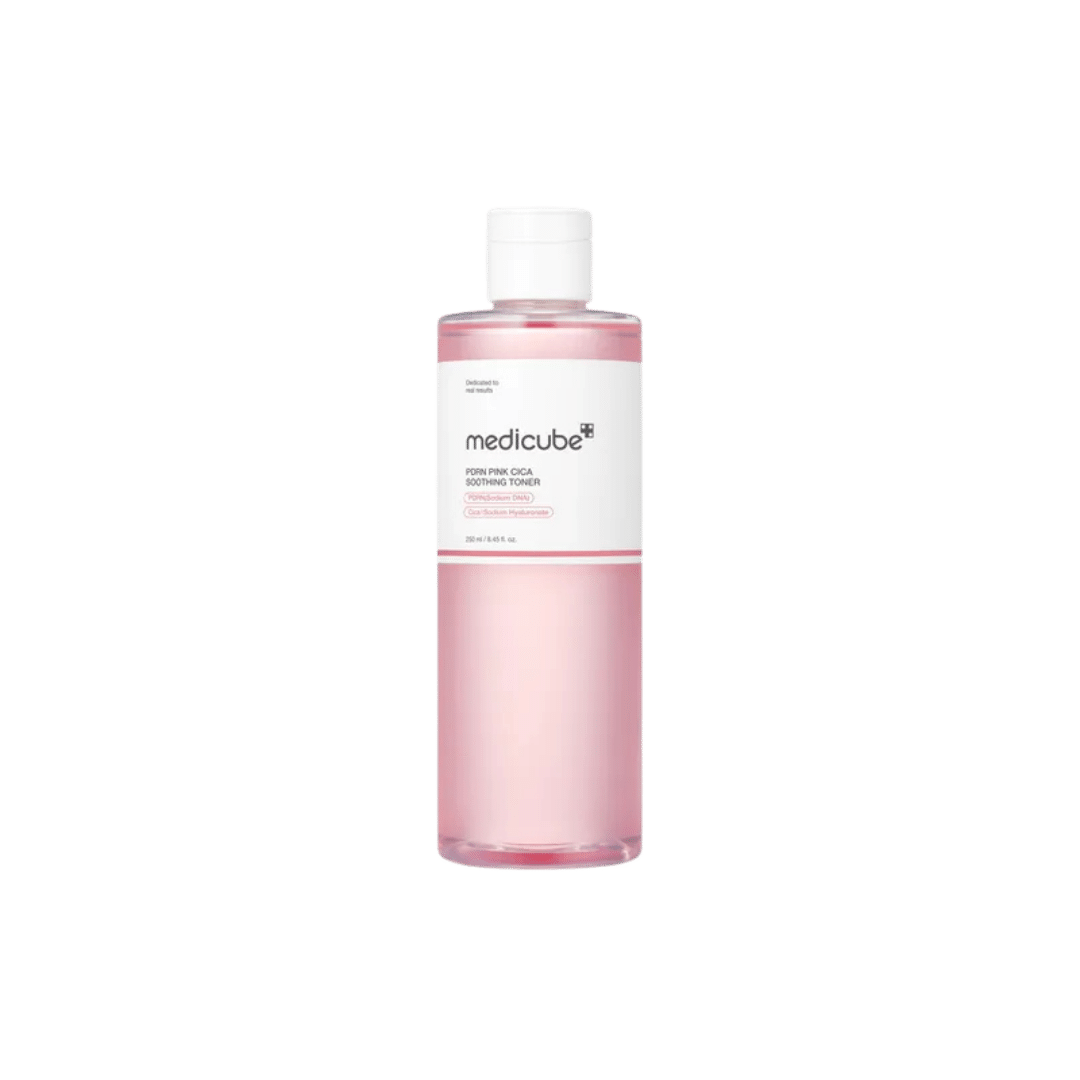 2026/04/179544.png Medicube PDRN PINK CICA SOOTHING TONER - 250ml | ميدي كيوب تونر البولي ديوكسي ريبونوكليوتيد و السينتيلا - 250 مل - الصورة 1